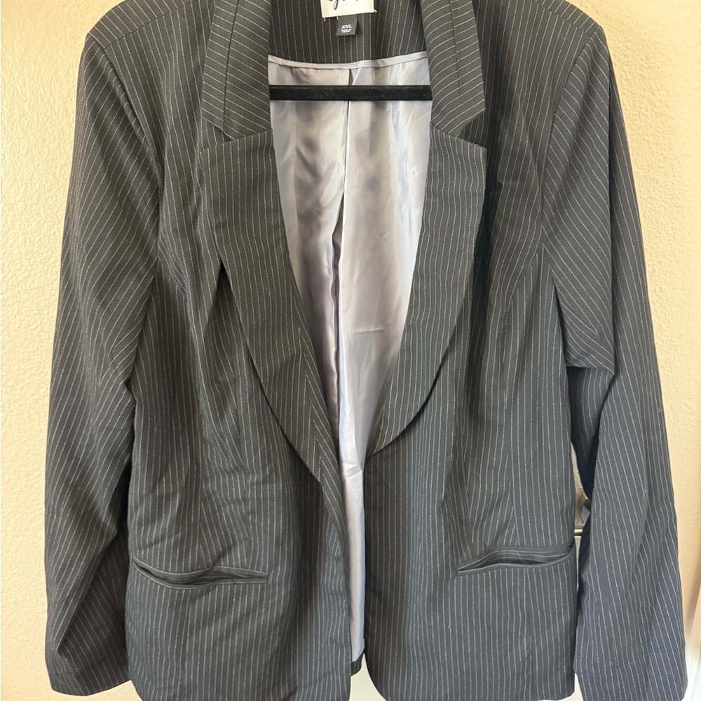 Chic Charcoal Pinstripe Women's Blazer